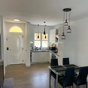 https://apartament-aleksandra.adeje-hotels.com