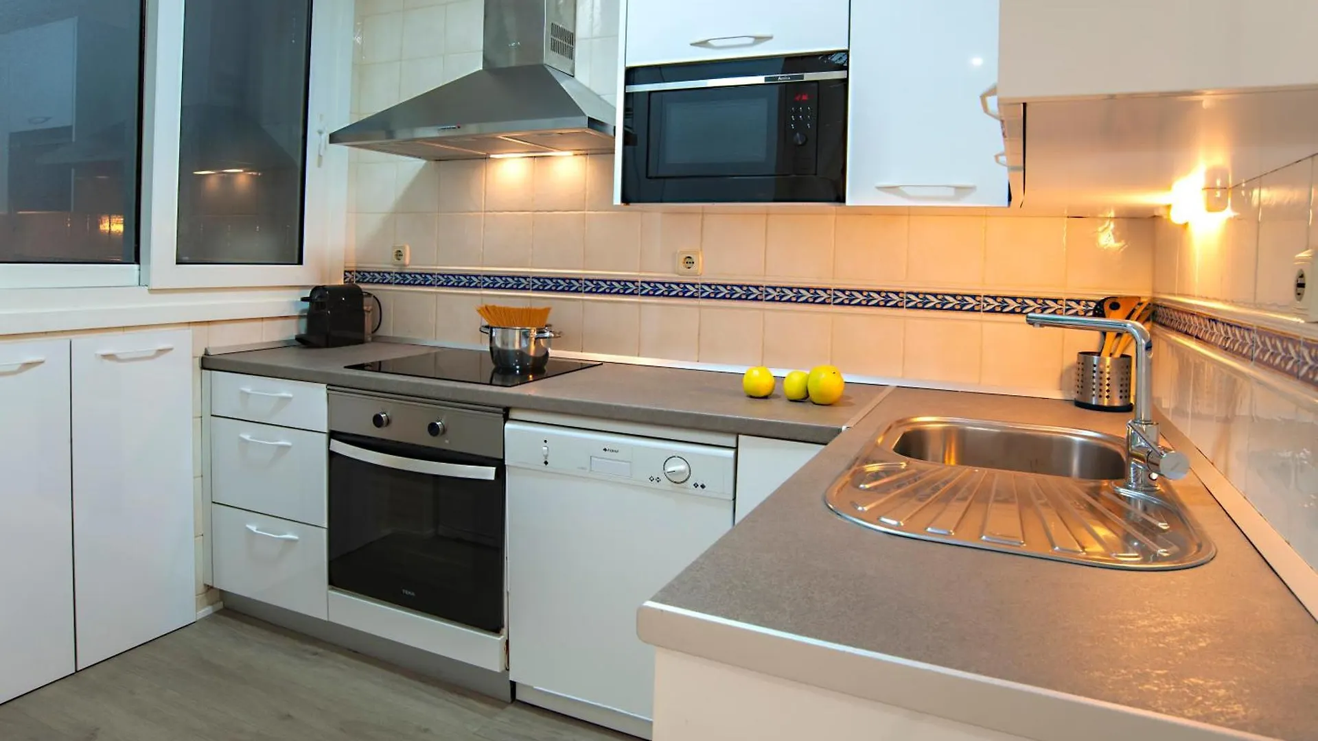 Donostia, A Pocos Pasos De La Playa De La Concha. Apartment San Sebastian